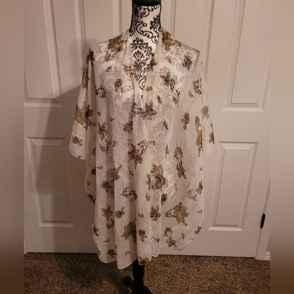 Vince Camuto Floral Cover-Up Kimono Top‎